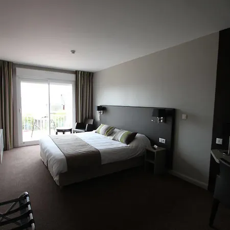 Le Cheval Blanc Hotel *